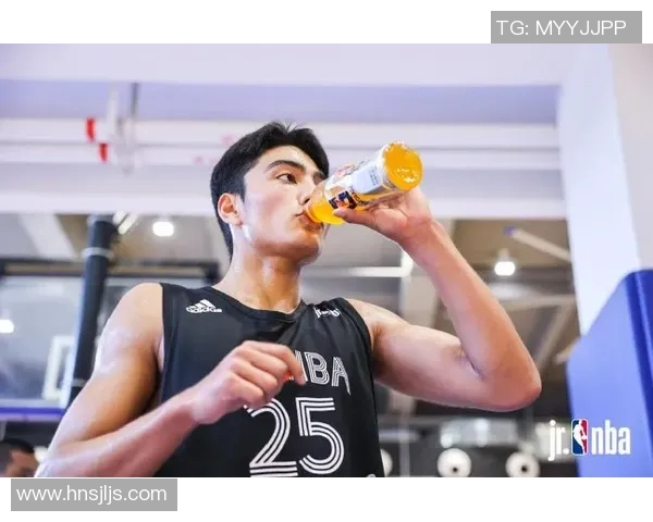 朱旭航的成长之路：从青涩少年到职场精英的奋斗故事