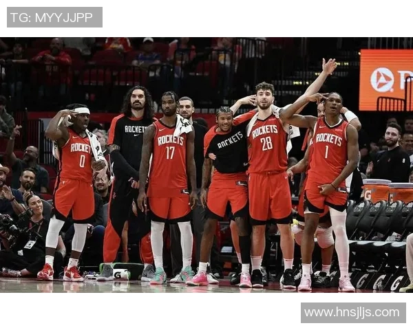 火箭队与雷霆队激战正酣超清画面尽显精彩瞬间