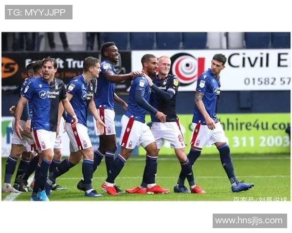 芬洛与赫拉克斯勒的激烈对决揭示足球战术的新趋势与挑战