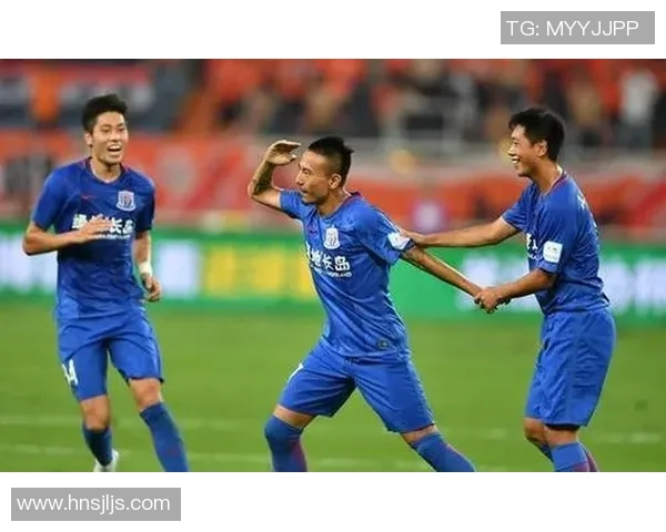 赫拉克莱斯与埃因霍温激战正酣谁能在这场较量中笑到最后