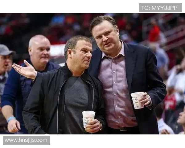 公开赛杯休斯敦对决精彩纷呈球迷期待激烈比赛的盛宴